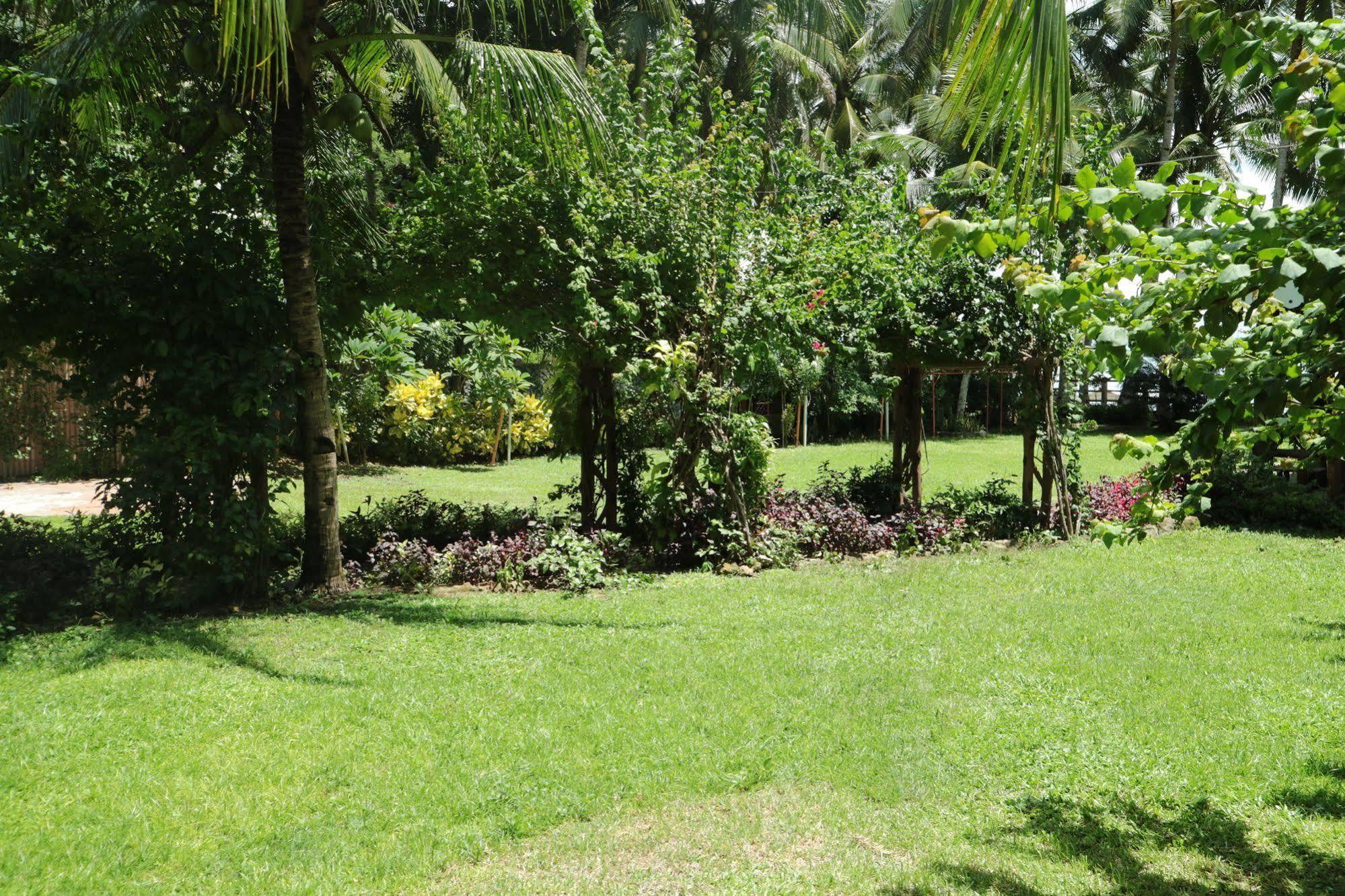 Jannah Glycel Beach House Hotel Guimaras Exterior foto
